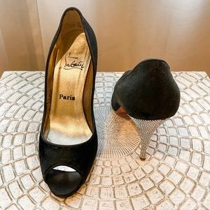 *** CHRISTIAN LOUBOUTIN Open Toe Jeweled Heels 39 / 7.5 ***